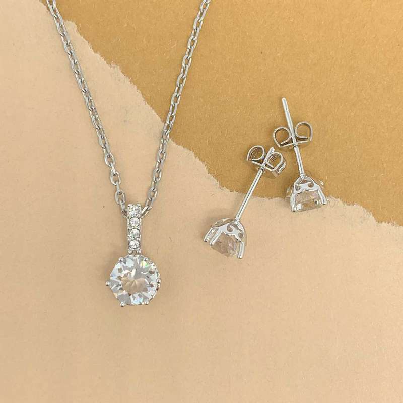 JD Fabulous Necklace Made with Crystal from Swarovski