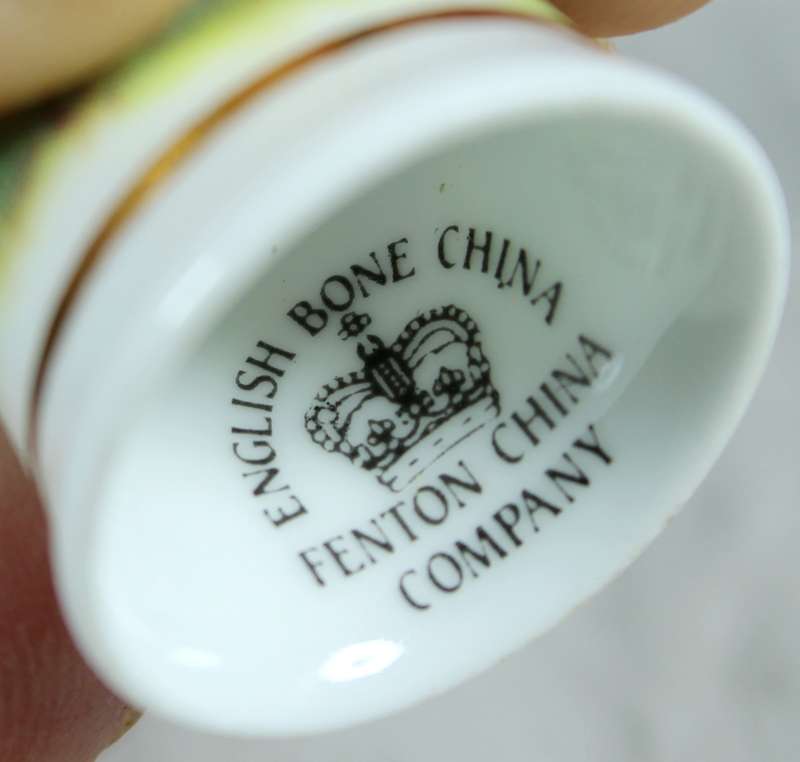 Bone China thimble - Fenton - fox