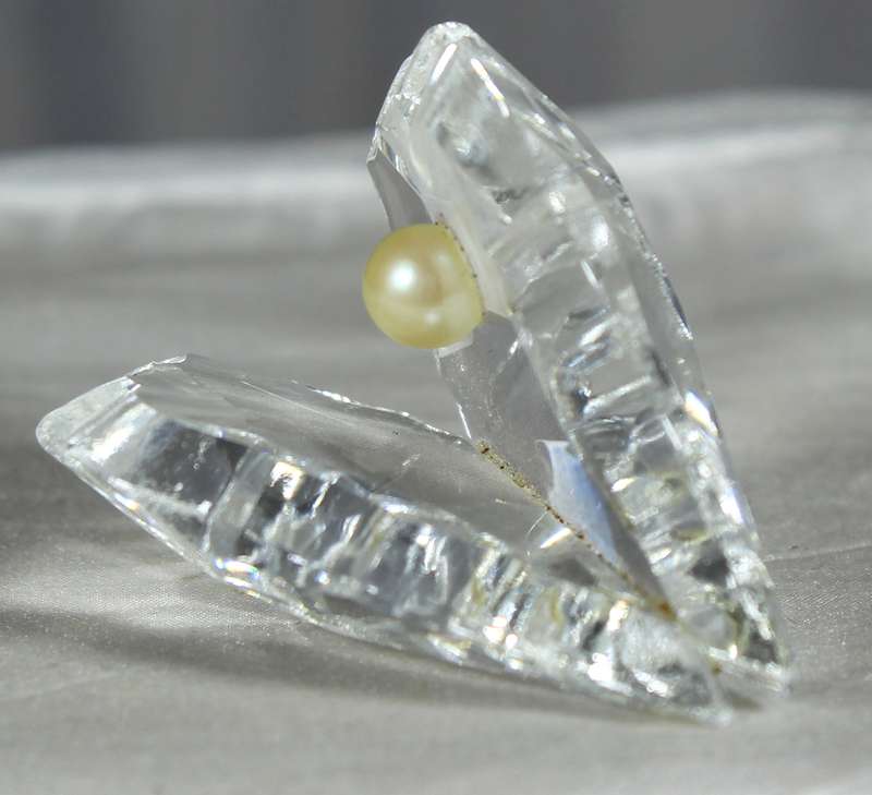 Byzantium collection - Crystal glass oyster shell with pearl