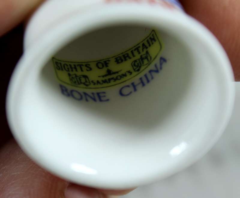 Bone China thimble - sights of Britain - Pulteney bridge - Bath