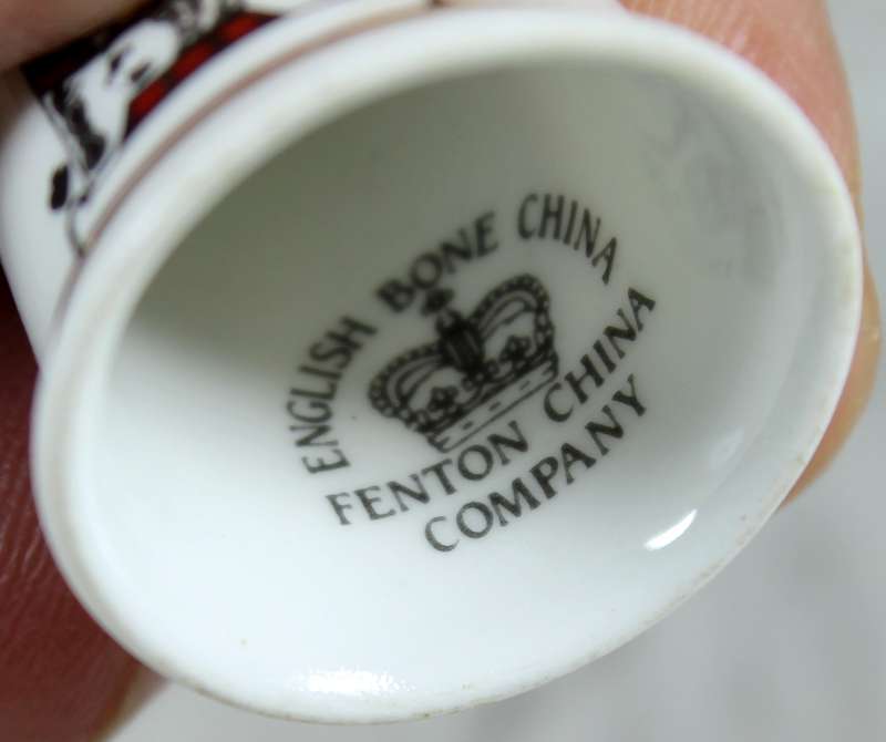 Bone China thimble - Fenton - Jack of spades