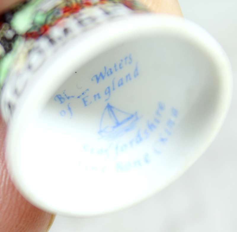 Bone China thimble - Staffordshire - Ilfracombe
