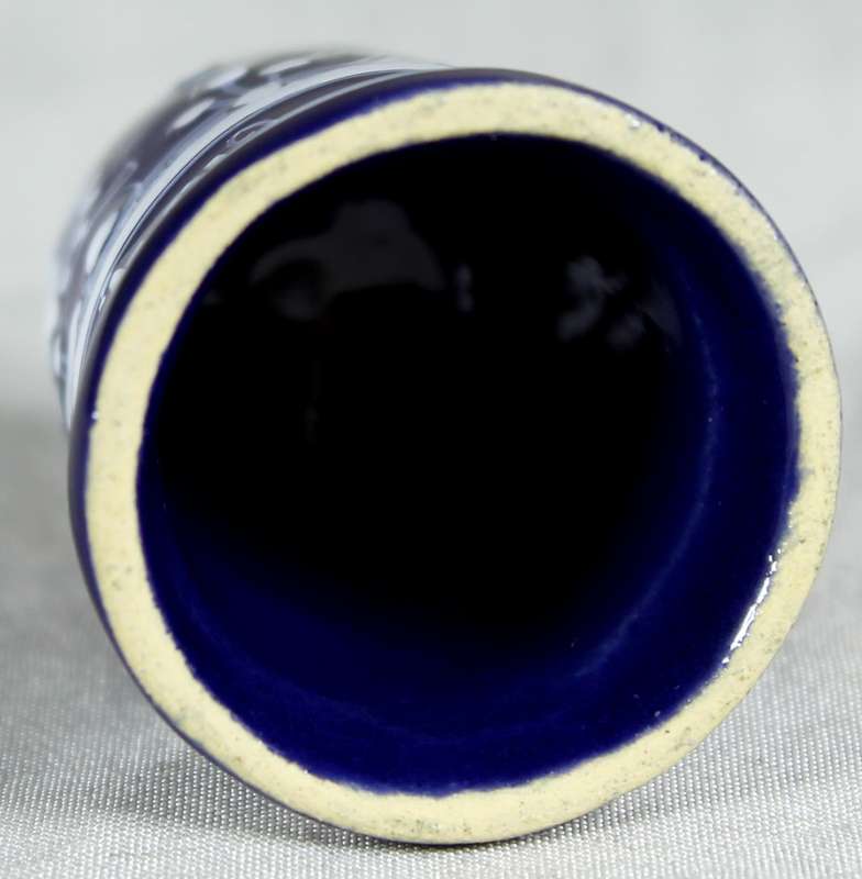 Bone China thimble - embossed - flowers on blue