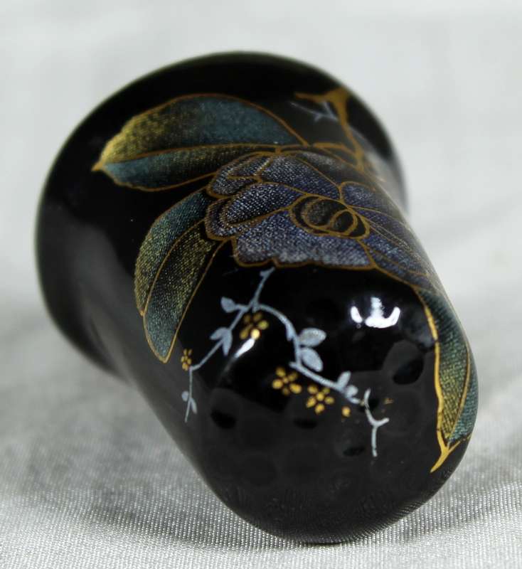 Bone China thimble - Cloissone type flowers