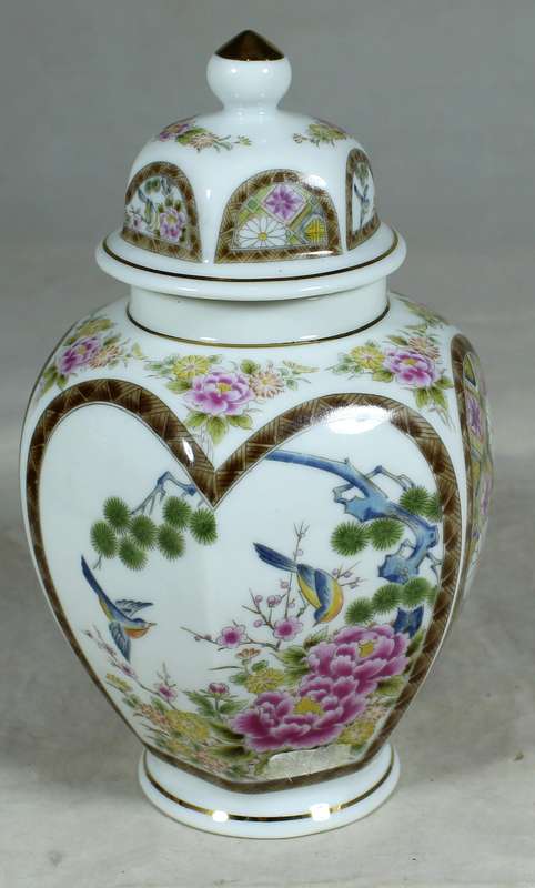 Hexagonal ginger jar - Oriental style
