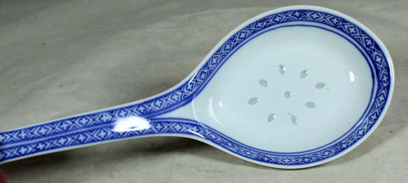 Chinese blue & white serving spoon