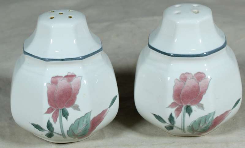 Mikasa Japan - Salt & pepper set