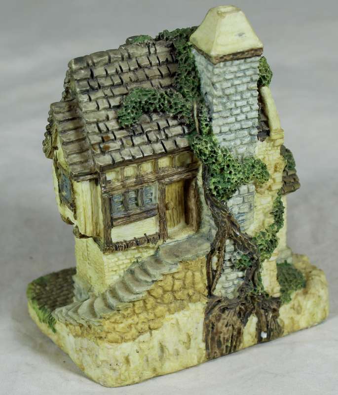 Vema - Clock in molded house