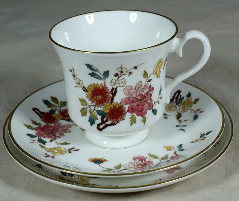 Royal Albert - New Romance trio