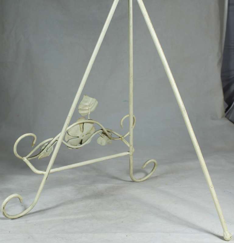 Metal painting book stand