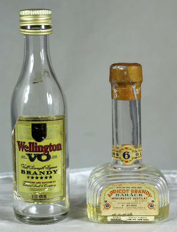 Mini liquor bottle - Empty - Pair of Barach & Wellington brandy