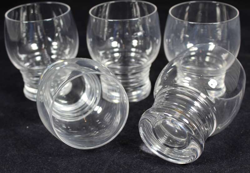 Set of five ribbed Stuart crystal aperitif glasses