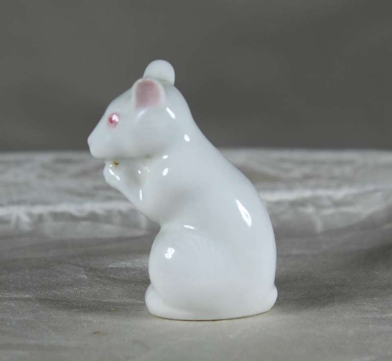 Miniature porcelain mouse
