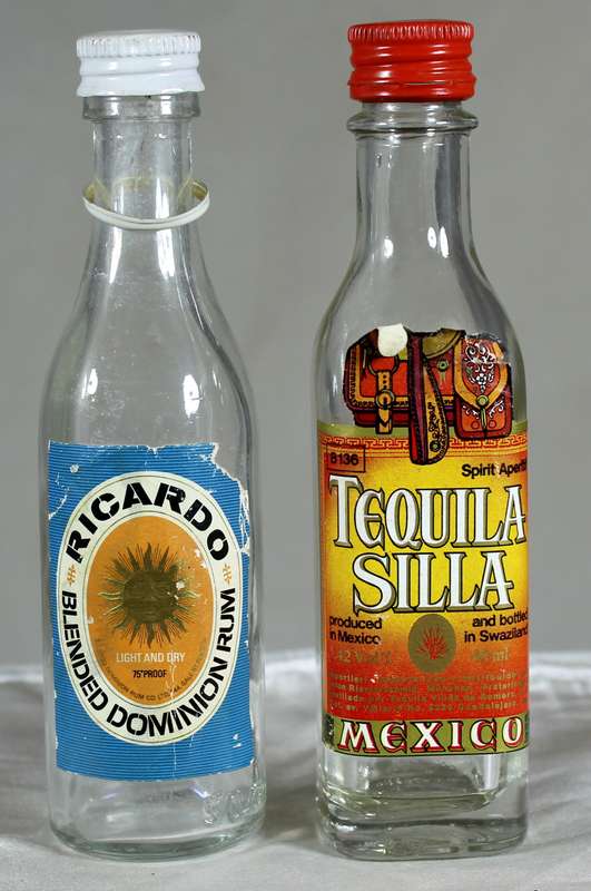 Mini liquor bottle - Empty - Pair of  Ricardo & Tequila Silla bottles