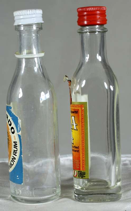 Mini liquor bottle - Empty - Pair of  Ricardo & Tequila Silla bottles