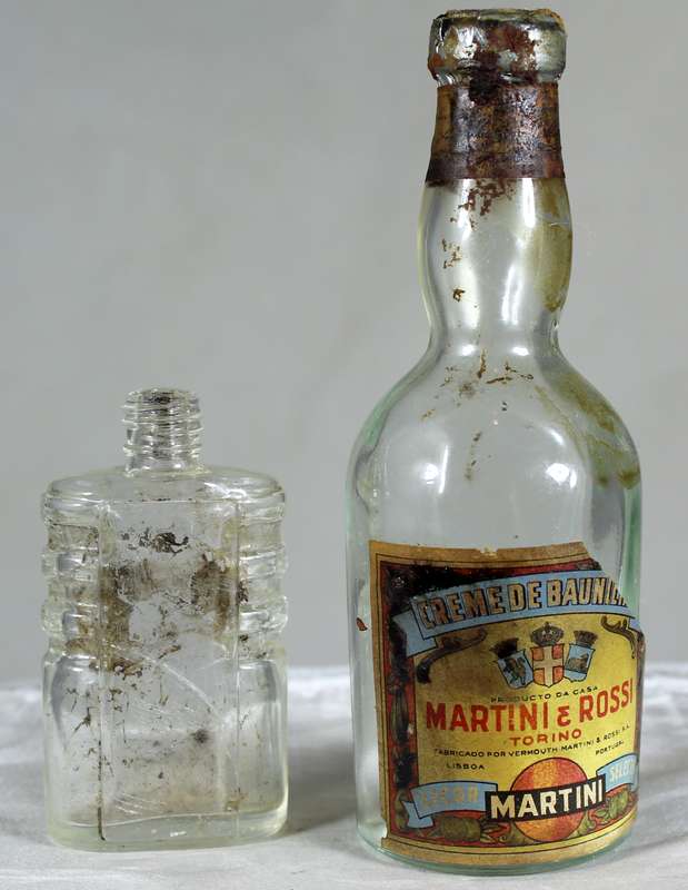 Mini liquor bottle - Empty - Pair of Martini & other bottles