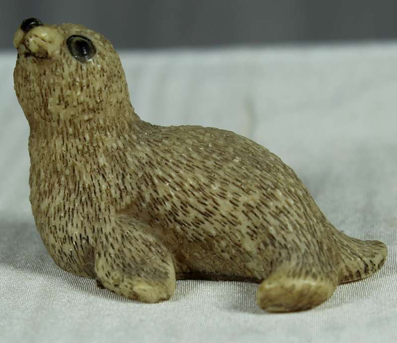 Miniature seal