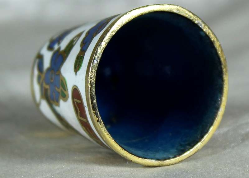 Cloisonne thimble - Bethlehem