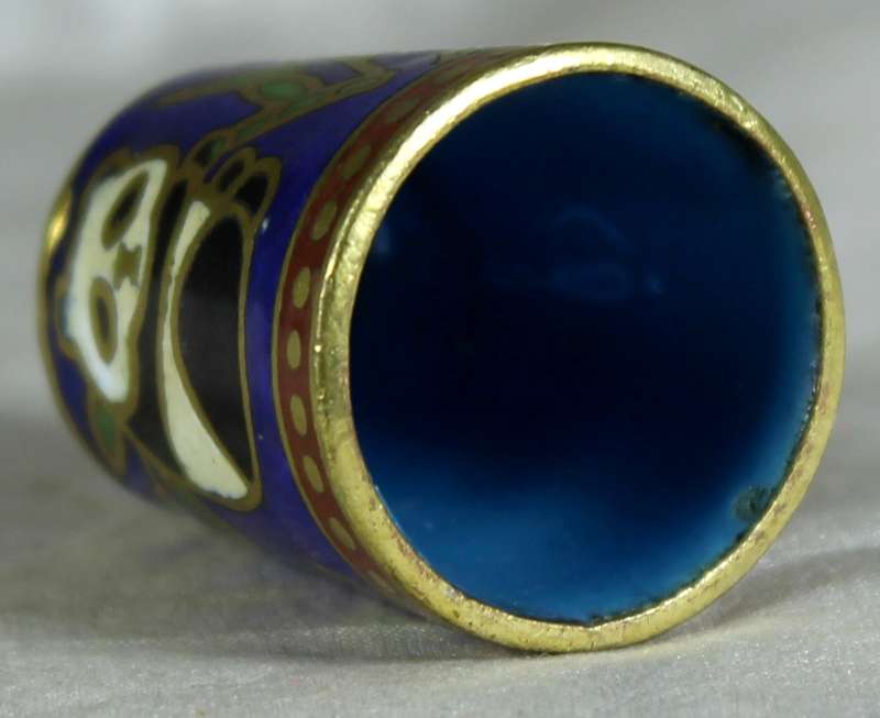 Cloisonne thimble - panda
