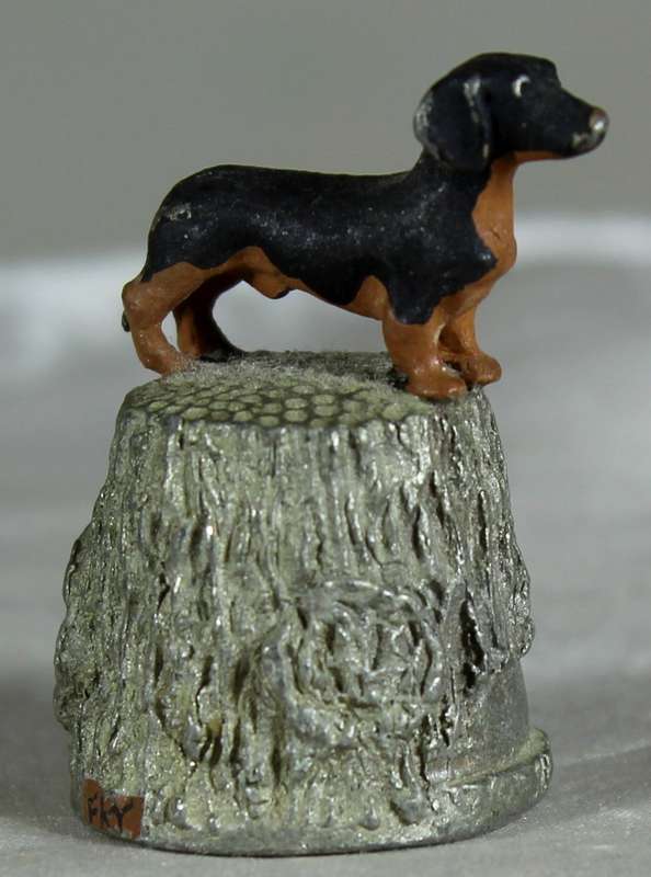 Metal thimble - MW England Dachshund