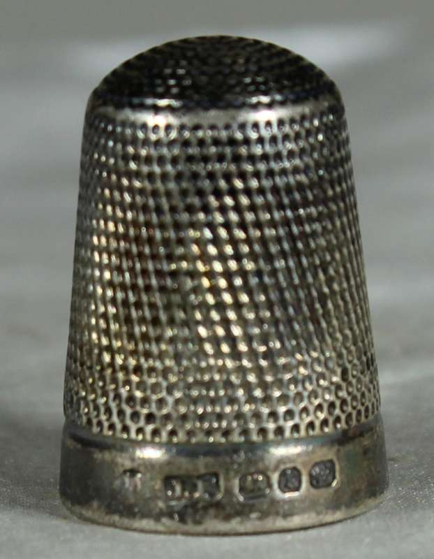 Silver thimble - English JW hallmarked