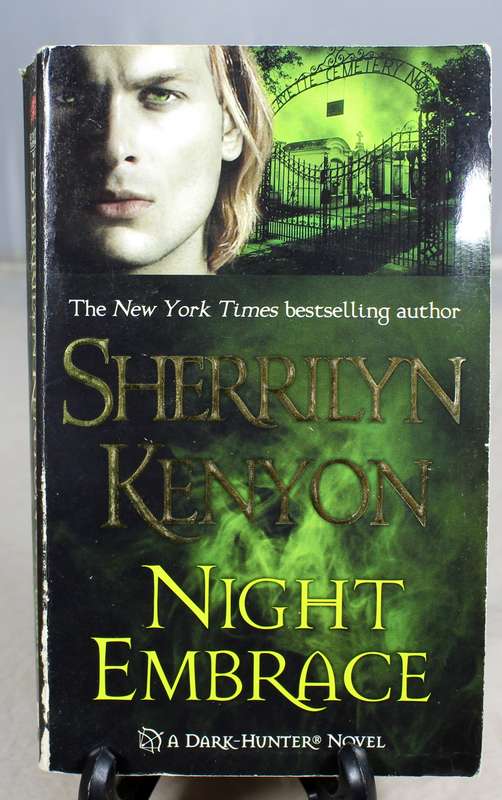 Sherrilyn Kenyon - Night Embrace