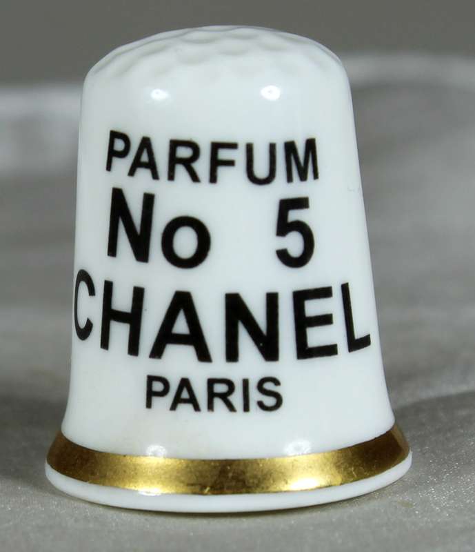 Advertising thimble - CC No5 Chanel