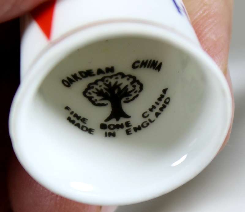 Advertising thimble - Butlin's holidays - Oakdean