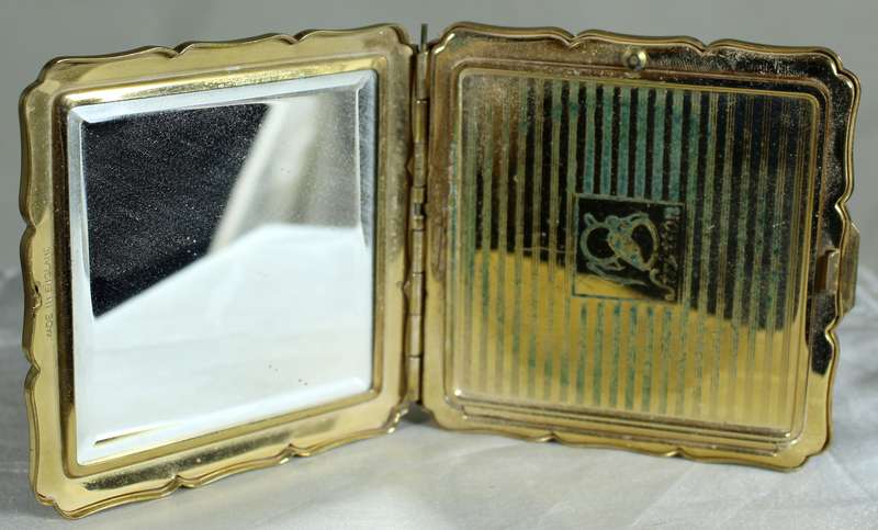 Stratton square powder compact