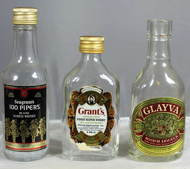 Empty liquor bottles - Trio of whisky - 100 Pipers, Glayva & Grants