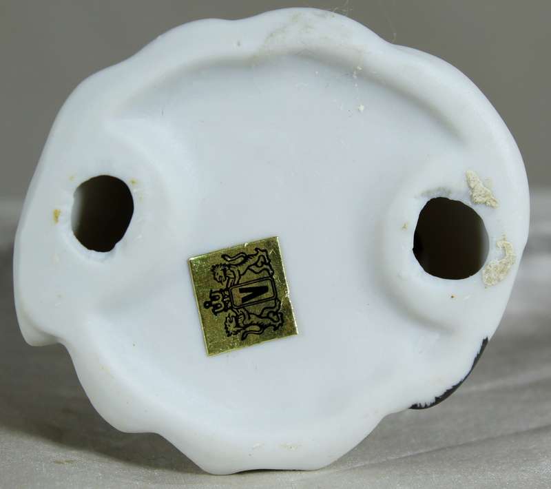 Ceramic bride and groom