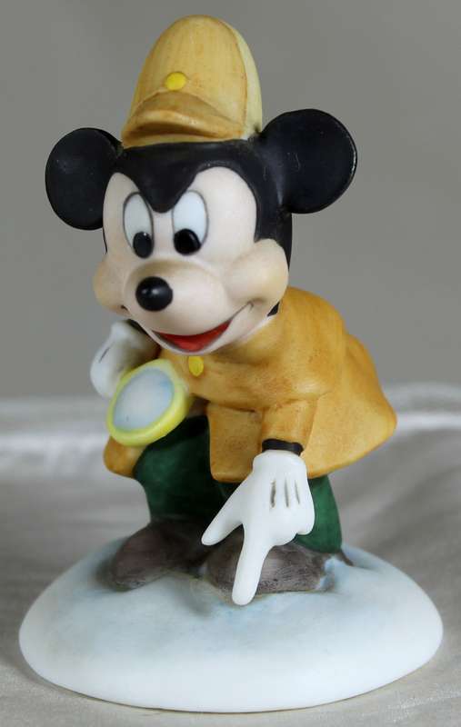 The Disney collection 1987 - Mickey mouse dressed as Sherlock Holmes