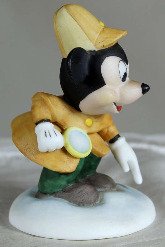 The Disney collection 1987 - Mickey mouse dressed as Sherlock Holmes