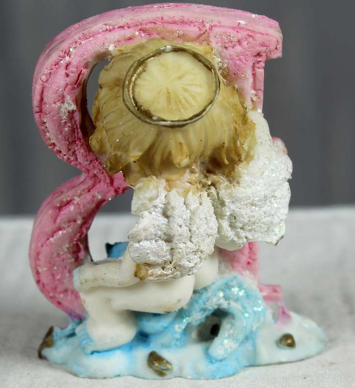 Baby "B" angel with wings