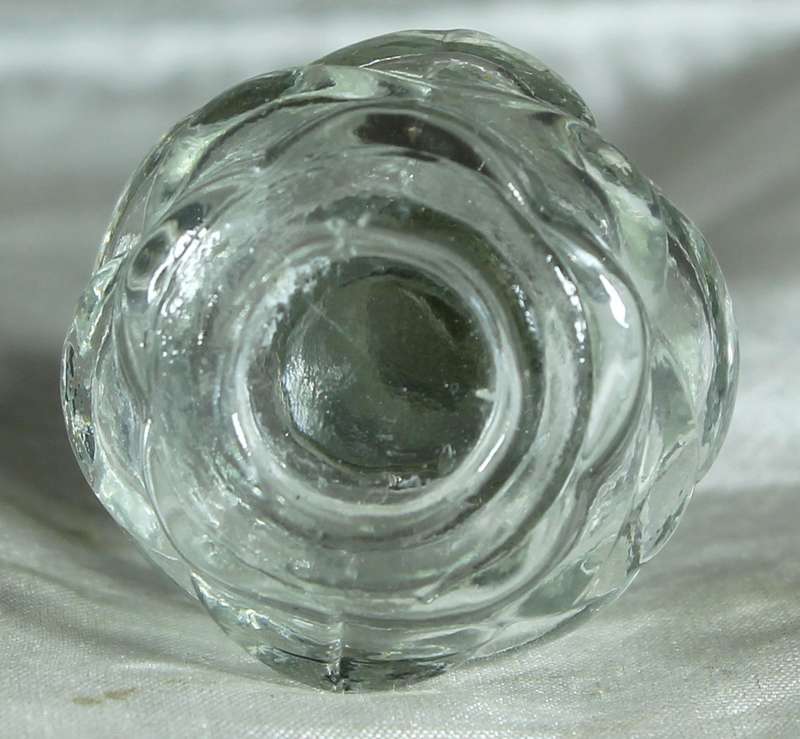 Miniature perfume bottle with metal top