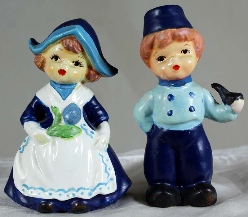 Pair of kids - salt and pepper set