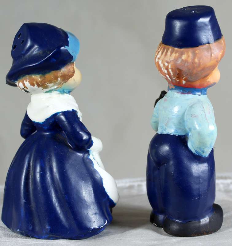Pair of kids - salt and pepper set
