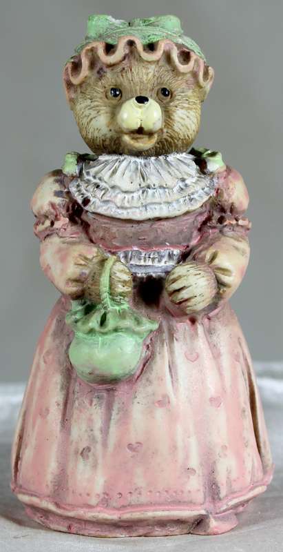 Grandma bear with handbag