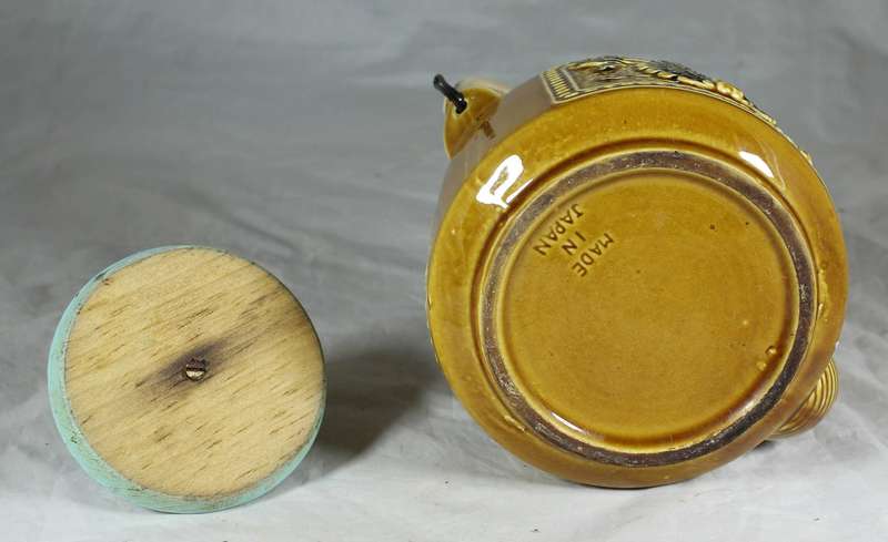 Ornamental Japanese kettle