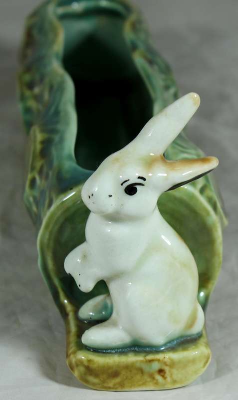 Vermont log vase with rabbits