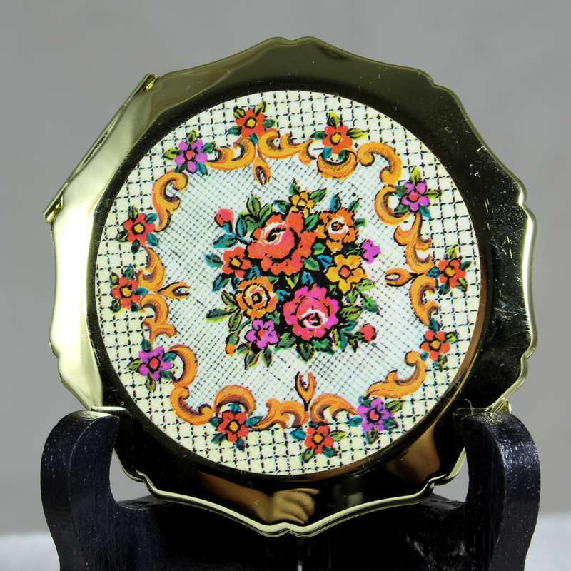 New gold tone powder compact - made in Japan