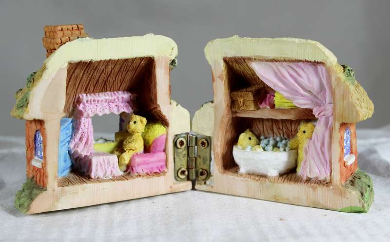 Small cottage opening up to furnished rooms