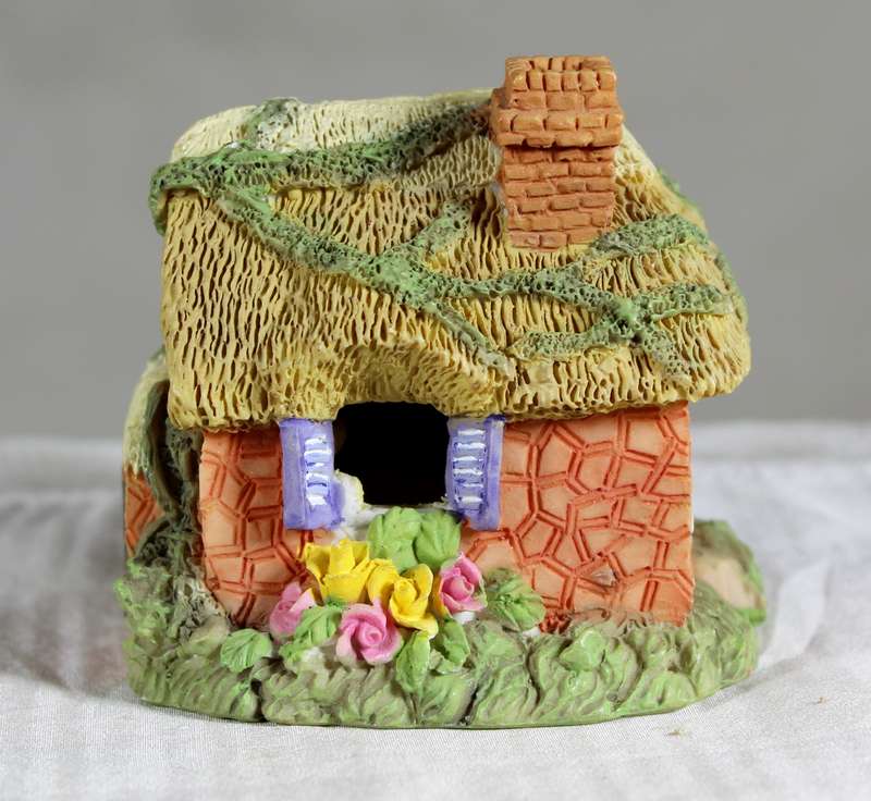 Small cottage opening up to furnished rooms