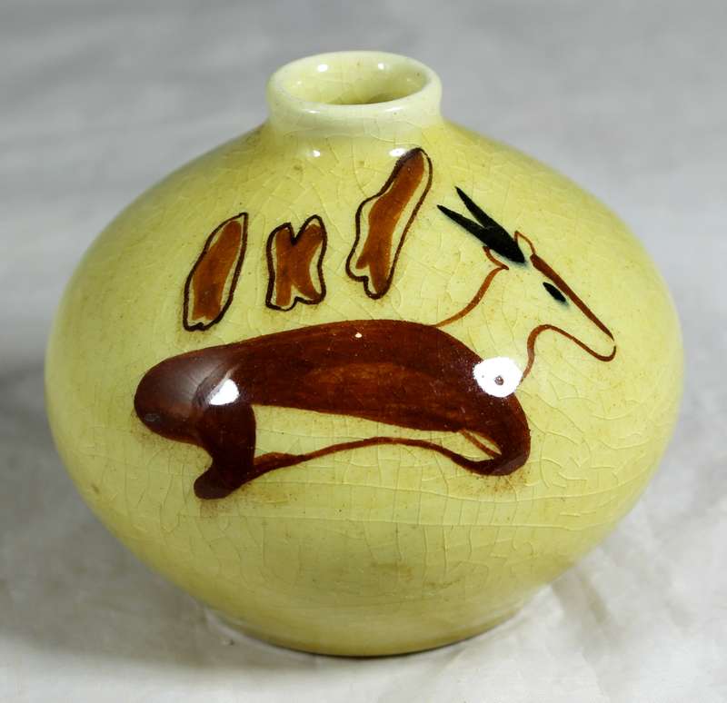 Drostday - small bulbous vase