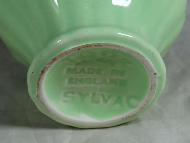 Sylvac - small vase