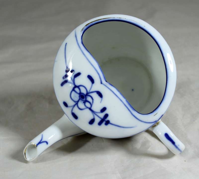 Invalid cup - blue and white