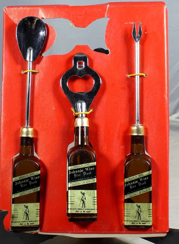Johnnie wine bar set