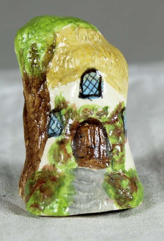 3D ceramic thimble - fairy house