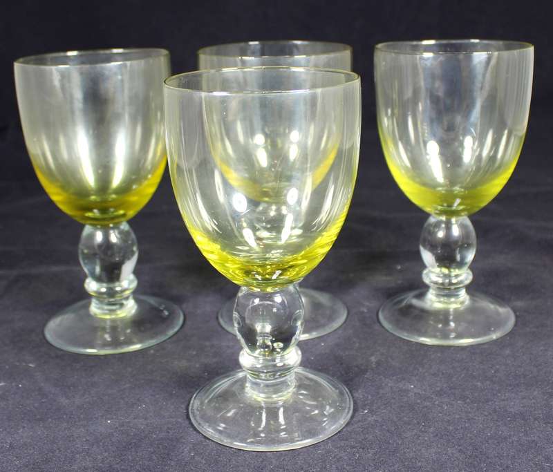 Set of four large balloon glasses