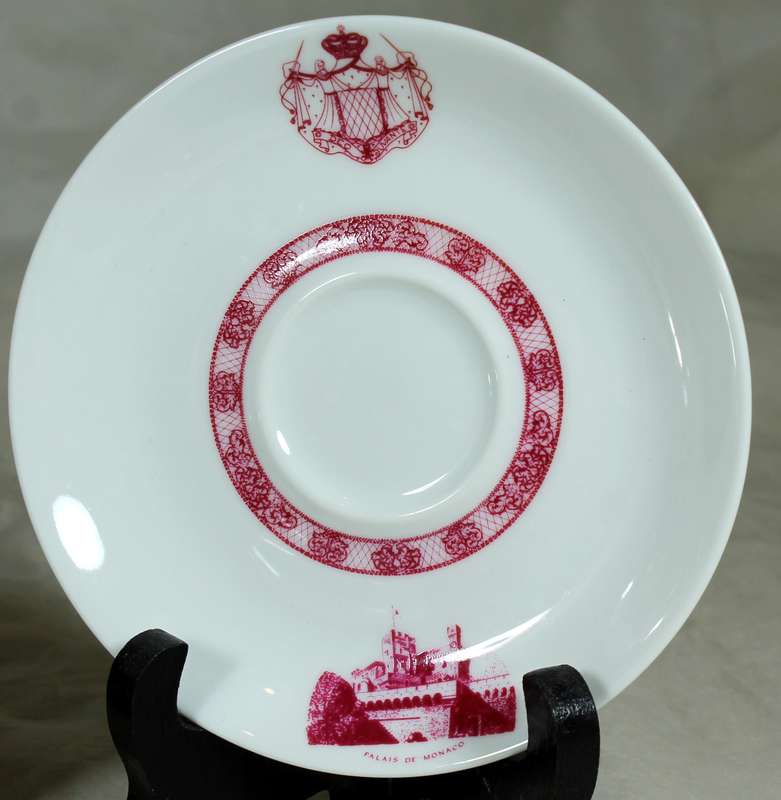 Assembly of five ceramic ware